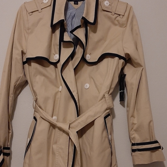 Tommy Hilfiger - Picture 4 of 7